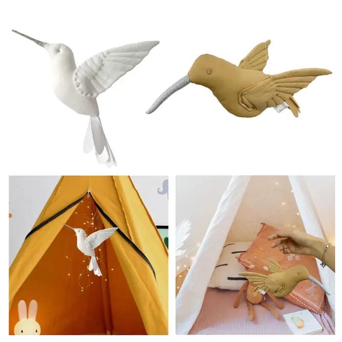 Colibri volant suspendu