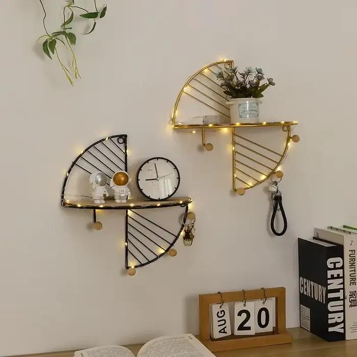 Étagère de rangement murale en forme d'éventail