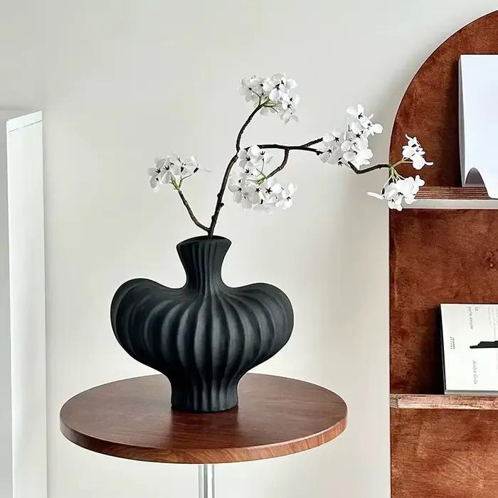 Vase nordique moderne creux pour la décoration intérieure moderne