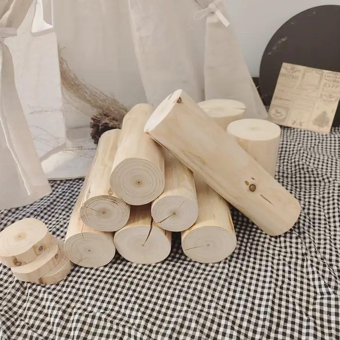 Troncs, tranches, souches et poteaux décoratifs en bois de sapin décortiqué pour décoration de cheminée, ornements de mariage et clôture en bois de jardin