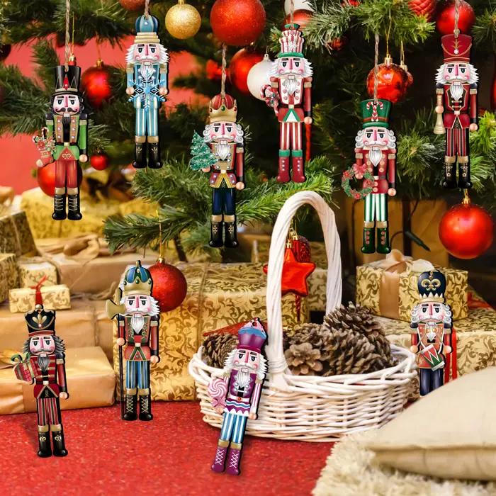 Casse-noisette de noël en bois