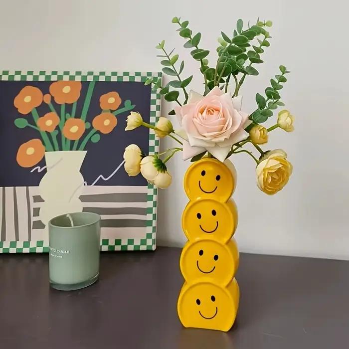 Vase jaune, vase en céramique Joyful, vase à fleurs moderne et créatif, petit vase créatif Happy, vase décoratif minimaliste moderne de forme amusante
