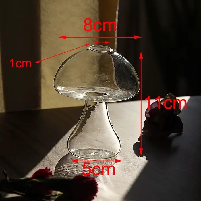 Vase en verre en forme de pièce plus lente