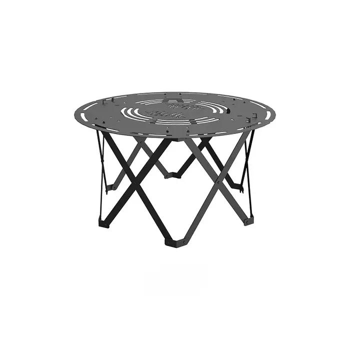 Table d'extérieur minimaliste au sol