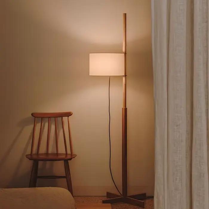 Lampadaire en noyer tissu design lampadaire réglable relevable chambre chevet décoration canapé coin rétro lampadaire en bois