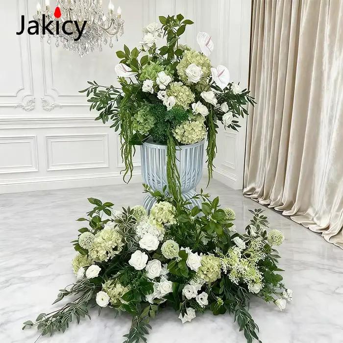 Arrangement floral d'hortensia vert en soie pour décoration intérieure et extérieure, anniversaire, baby shower, fiançailles, cérémonie de diplôme, occasions spéciales ``` 请注意，上述描述严格遵循了提供的事实，并未添加任何未列出的特性或细节。此外，描述中没有提及价格、产地、制造商等信息。