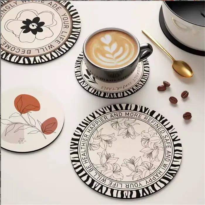 Sets de table isolants en terre de diatomée design rétro noir et blanc pour une décoration intérieure élégante et durable