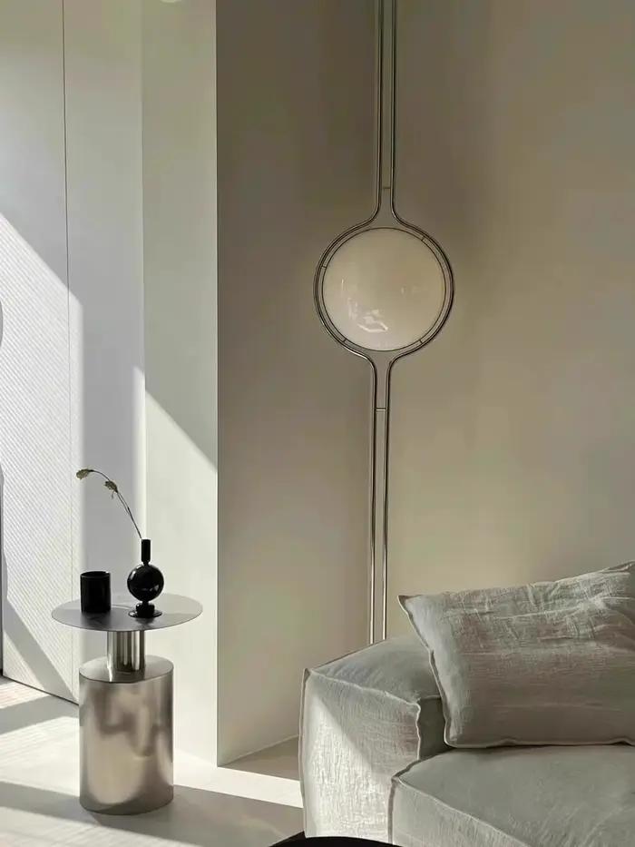 Lampadaire acrylique minimaliste moderne Style Antique boule ronde Chrome métal blanc lampadaire lampe sur pied décorative de chevet