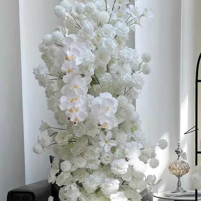 Arrangements floraux de luxe blancs pour mariage