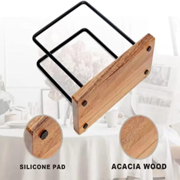 Porte-serviettes sur pied artisanal en bois