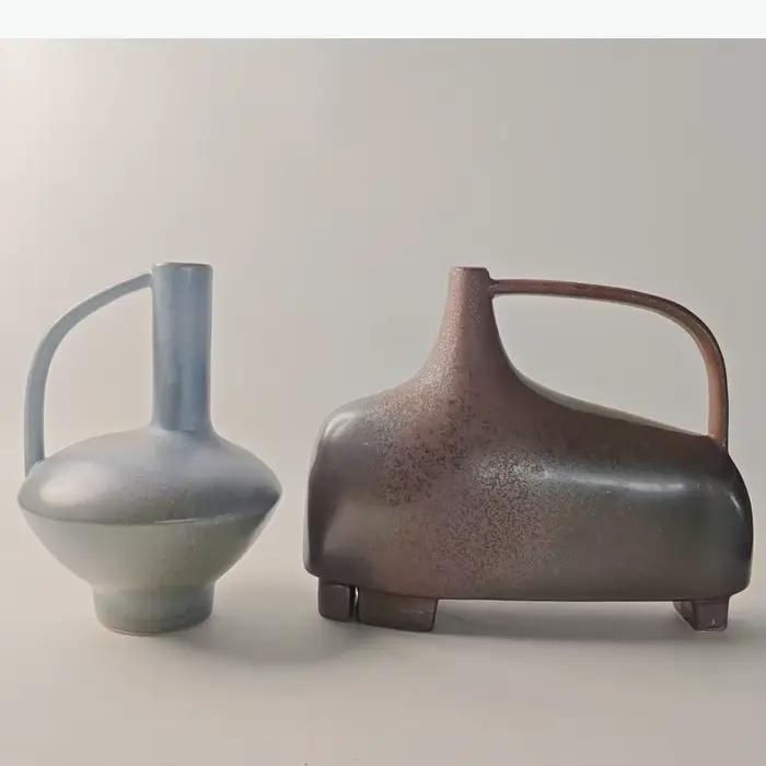 Vase en céramique d'art abstrait avec poignée ronde, pots de plantes, décoration de table, arrangement de fleurs, vases floraux modernes, décoration esthétique de la pièce