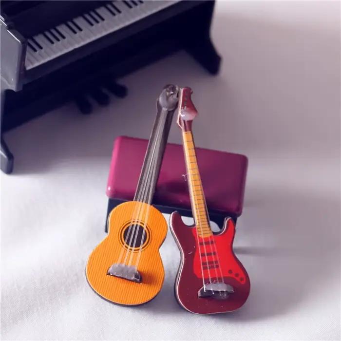 Mini guitare miniature en bois mignon décor de jardin artisanat fait à la main Instrument de musique maison de poupée miniatures