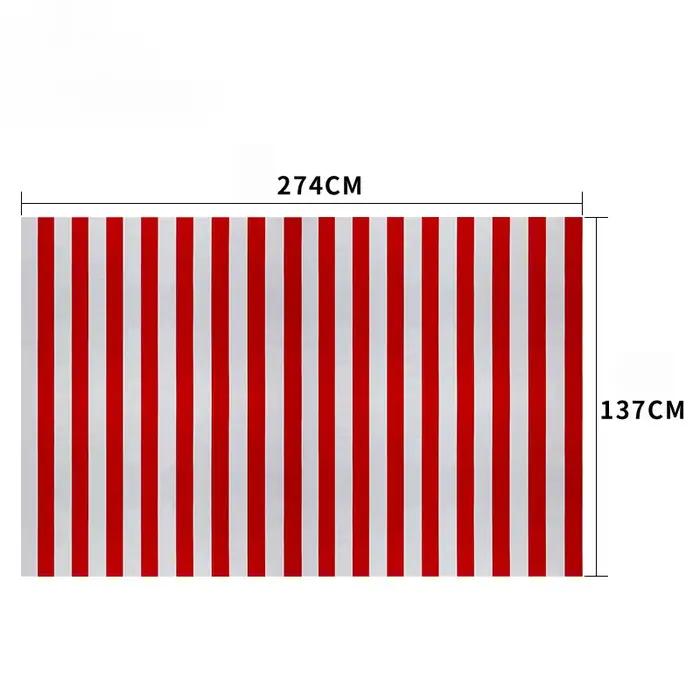 Nappe rayée rouge et blanche de Noël