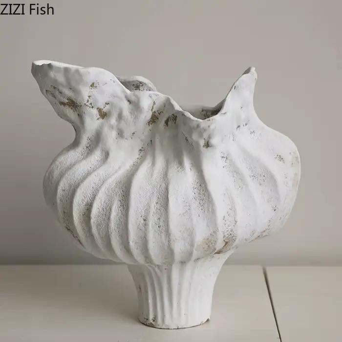 Vase en porcelaine peinte de Style Wabi Sabi