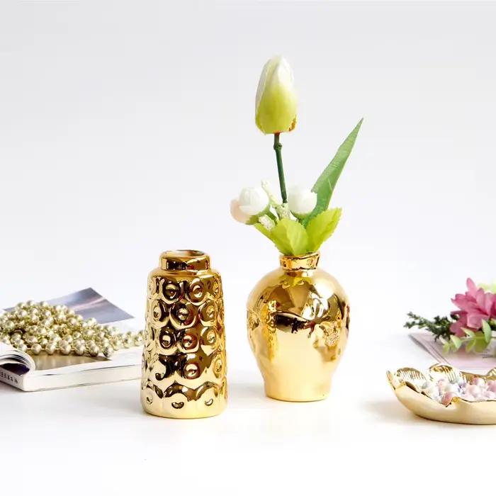 Petit Vase en céramique gaufrée de style européen doré avec motifs floraux – Porte-fleurs de bureau et ornement de décoration européenne pour la maison