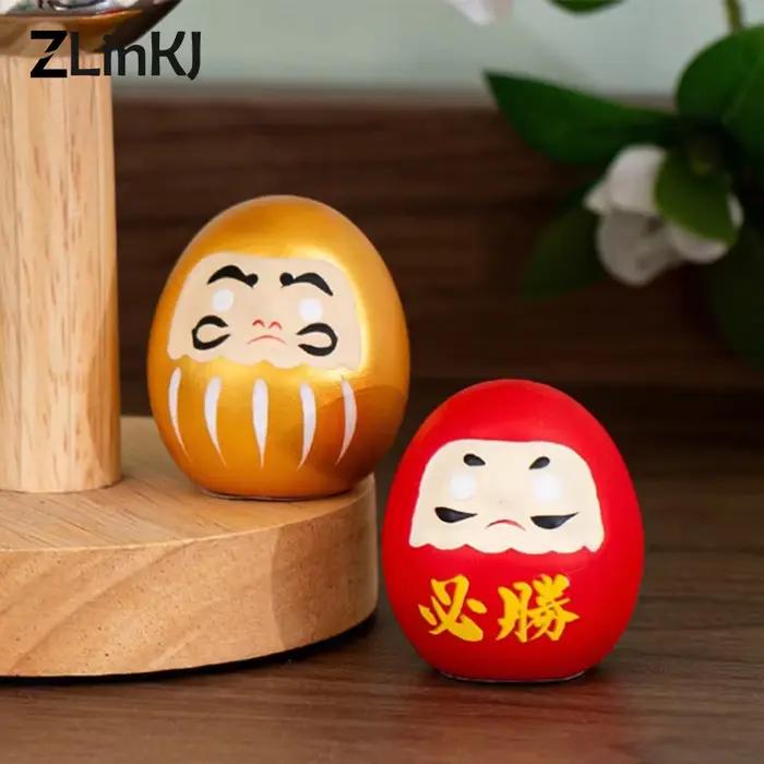 Poupée Daruma en céramique japonaise