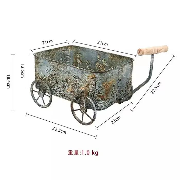 Chariot de jardin en fer Vintage avec relief