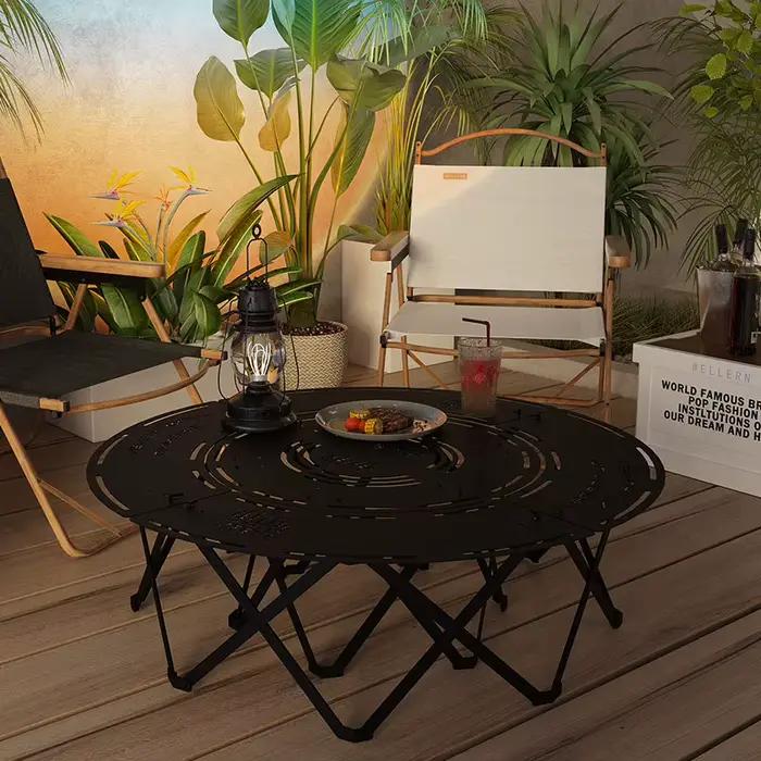 Table d'extérieur minimaliste au sol