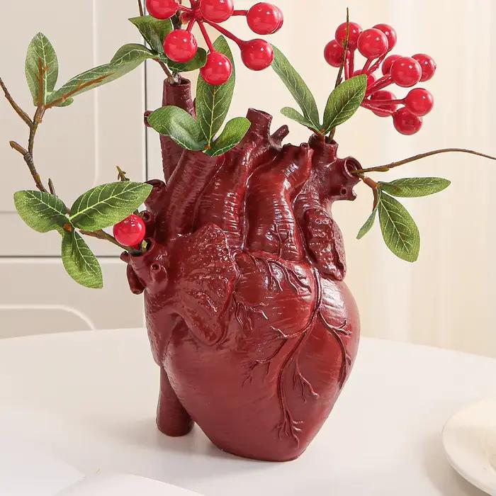 Vase en forme de cœur en résine rouge moderne pour bureau ou décoration romantique chez soi occasions spéciales