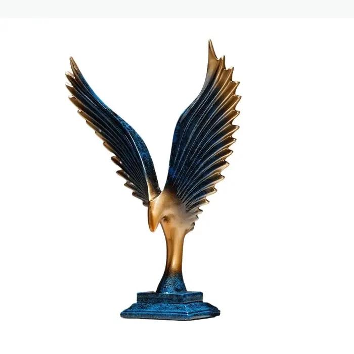 Sculpture d'aigle abstraite moderne avec matériaux organiques pour décoration intérieure et collection d'art animalier occasions spéciales