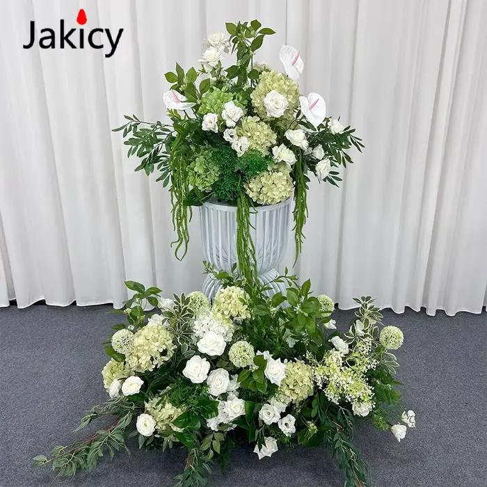 Arrangement floral d'hortensia vert en soie pour décoration intérieure et extérieure, anniversaire, baby shower, fiançailles, cérémonie de diplôme, occasions spéciales ``` 请注意，上述描述严格遵循了提供的事实，并未添加任何未列出的特性或细节。此外，描述中没有提及价格、产地、制造商等信息。