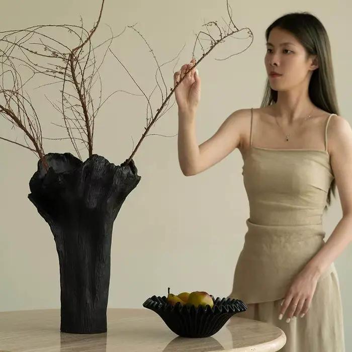 Vase en résine style Wabi-Sabi
