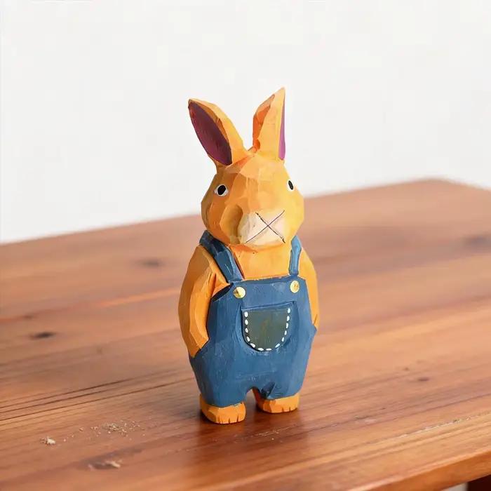 Figurine de lapin en bois sculptée à la main