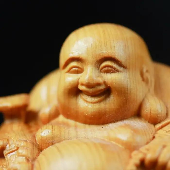 Sculpture Miniature de Bouddha Laitreya en Bois