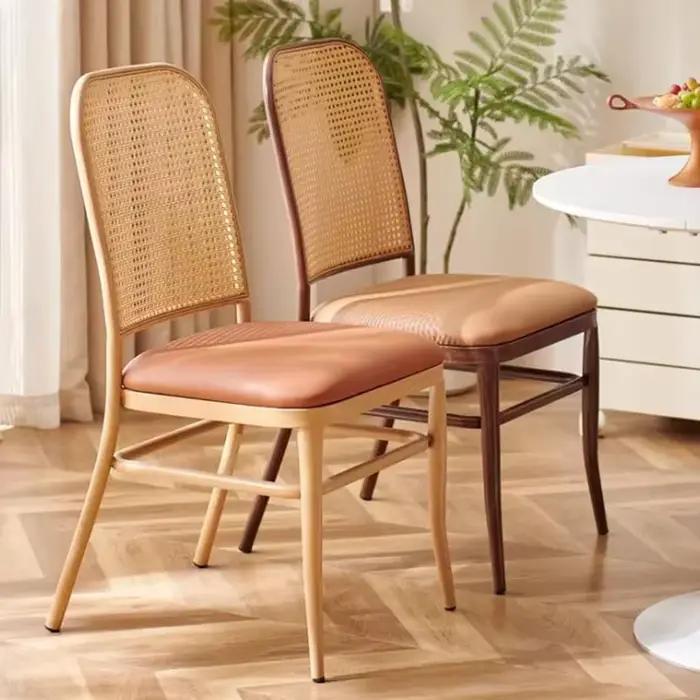 Chaises de salle à manger rustiques en rotin