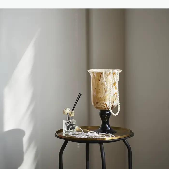 Vase en verre coloré moderne pour décoration de bureau et arrangements floraux occasions spéciales et quotidienne