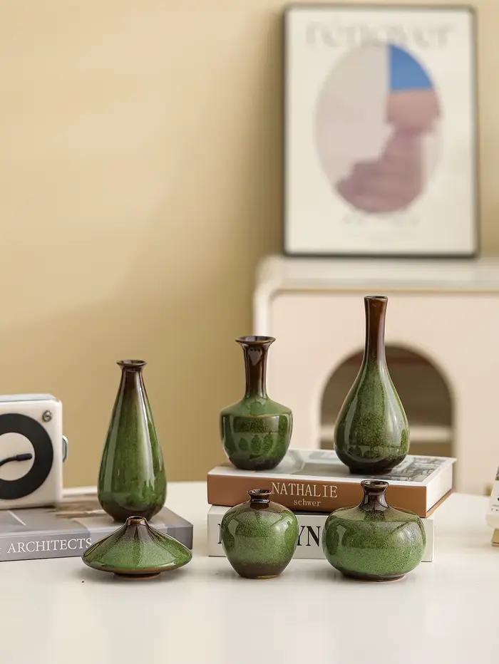 Ensemble de 6 mini-vases en céramique verte