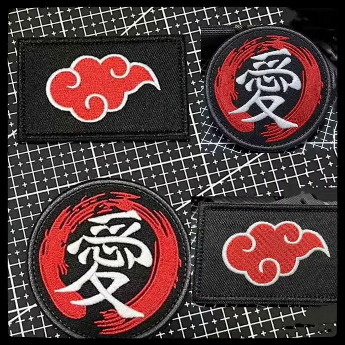 Articles Naruto, autocollants en tissu brodé Red Cloud Ninja, badges, cosplay, sacs mignons, accessoires, poupées anime en gros