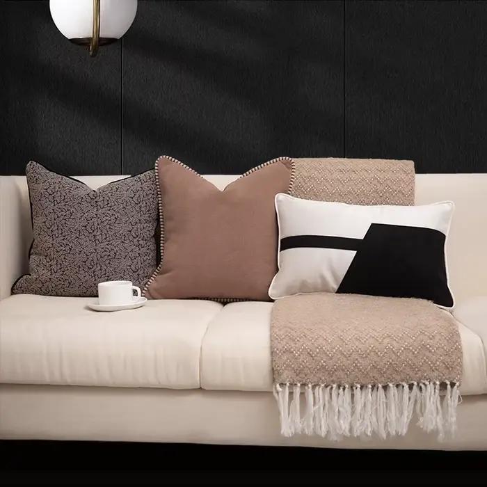 Housse de coussin marron rétro américain