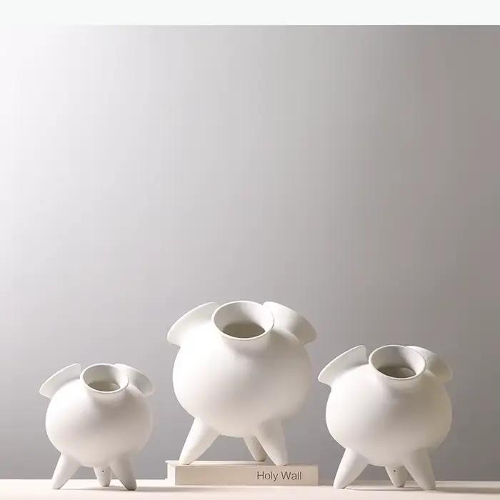 Vase en céramique géométrique blanc, pot de fleurs de dessin animé, accessoires pour arrangements floraux à trois pieds, artisanat blanc givré