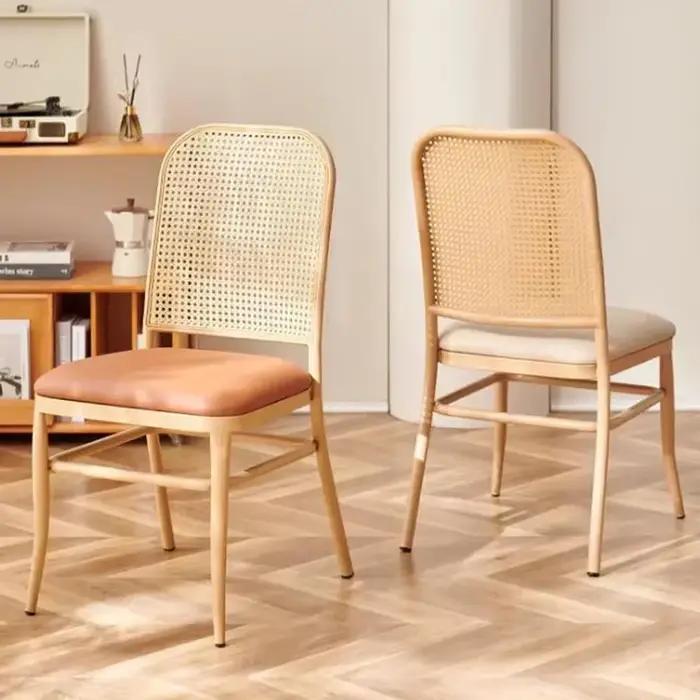 Chaises de salle à manger rustiques en rotin