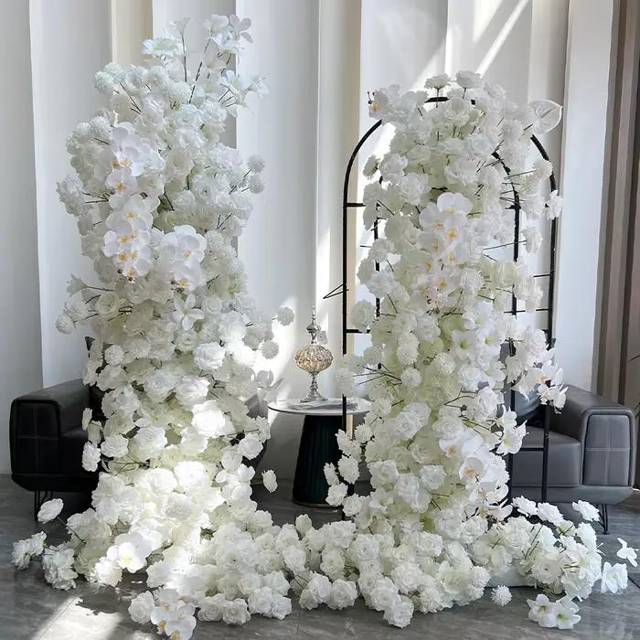 Arrangements floraux de luxe blancs pour mariage
