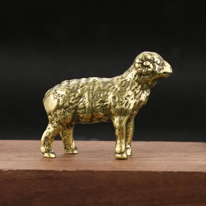 Figurines de petites moutons miniatures en laiton massif