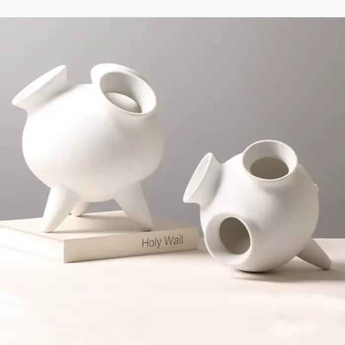 Vase en céramique géométrique blanc, pot de fleurs de dessin animé, accessoires pour arrangements floraux à trois pieds, artisanat blanc givré