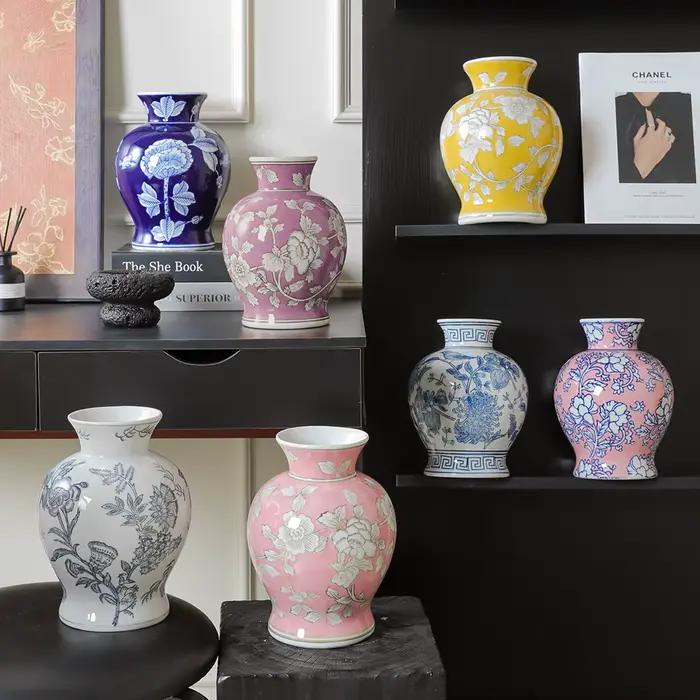 Vase rétro chinois en porcelaine bleue et blanche