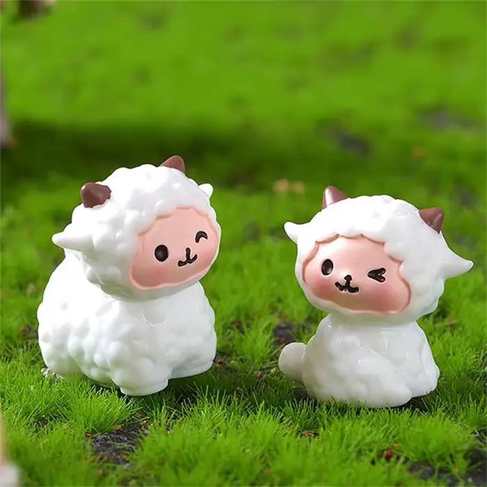 Micro ornement de paysage de mouton de dessin animé mignon