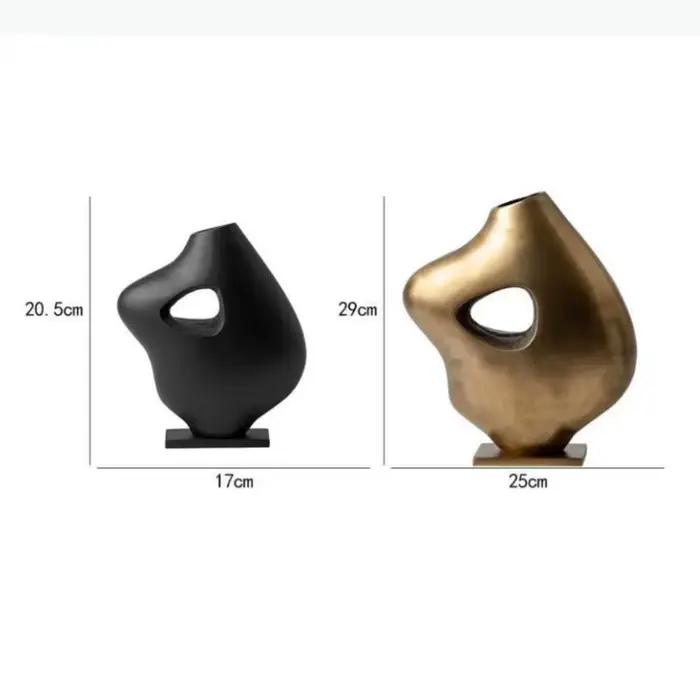 Vase abstrait irrégulier en chine vitreuse modern style pour décoration intérieure vase de table unique ornement pour maison occasions spéciales