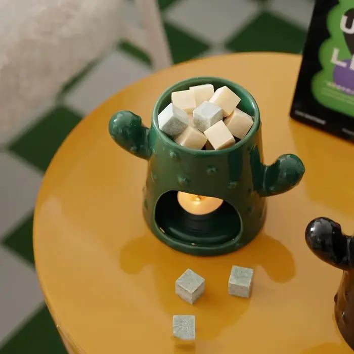 Brûleur d'encens en céramique en forme de cactus