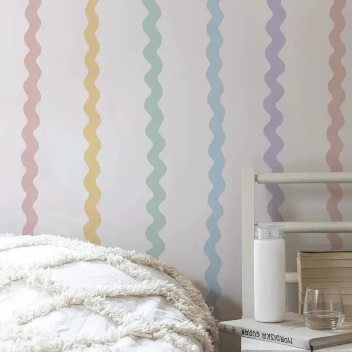 Papier peint à rayures arc-en-ciel pastel