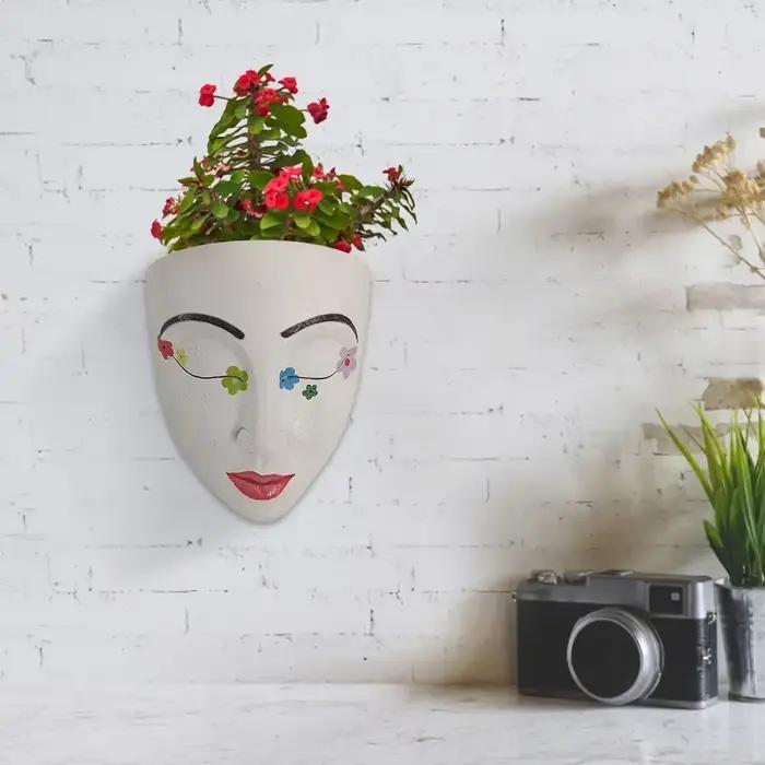 Pot de fleur mural en résine