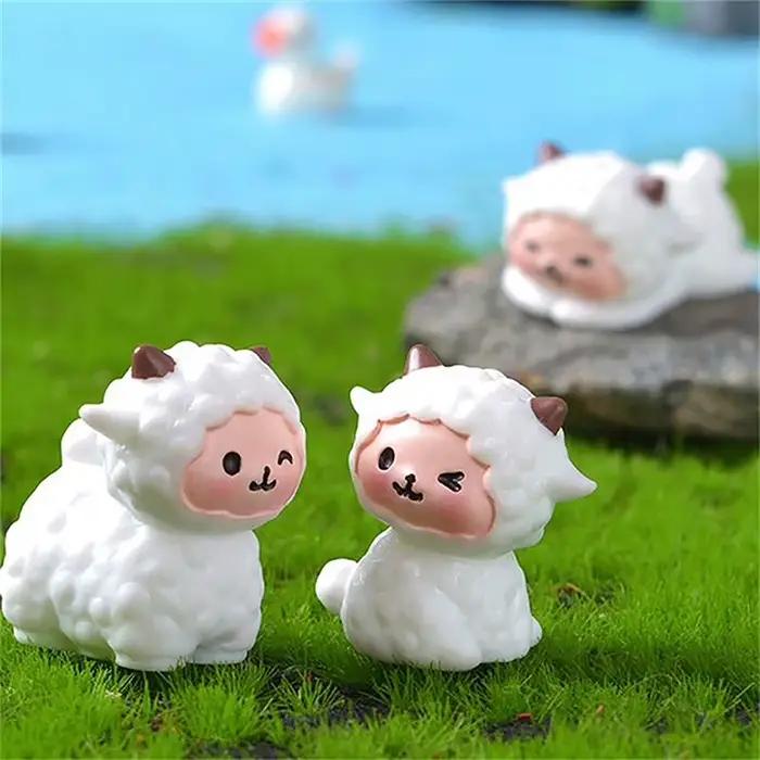 Micro ornement de paysage de mouton de dessin animé mignon