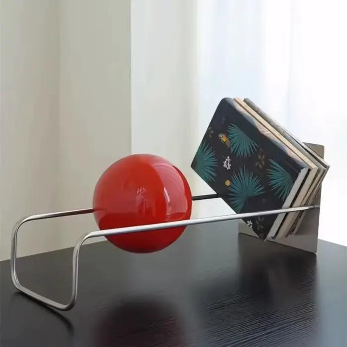 Étagère créative au design audacieux – Support de livres flottant et porte-revues de style Mid-Century Modern, organisateur de bureau unique Bauhaus pour le bureau