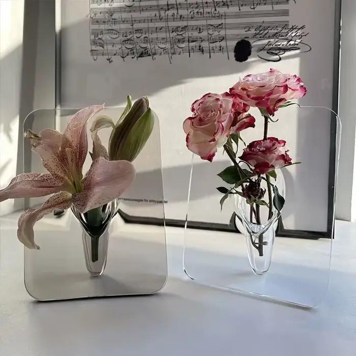 Décoration d'intérieur classique : Vase transparent pour arrangement floral