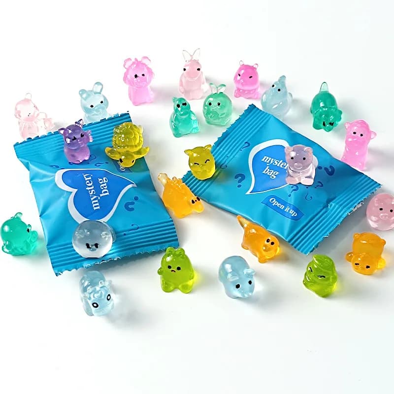Figurines d'animaux marins lumineuses en boîte mystère, jouets en résine de petits animaux luminesce