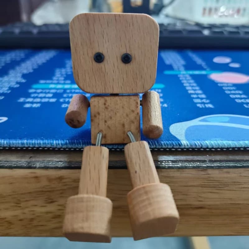 Figurine d'homme en bois secouant, décoration de voiture, petits ornements, Robot oscillant des jamb