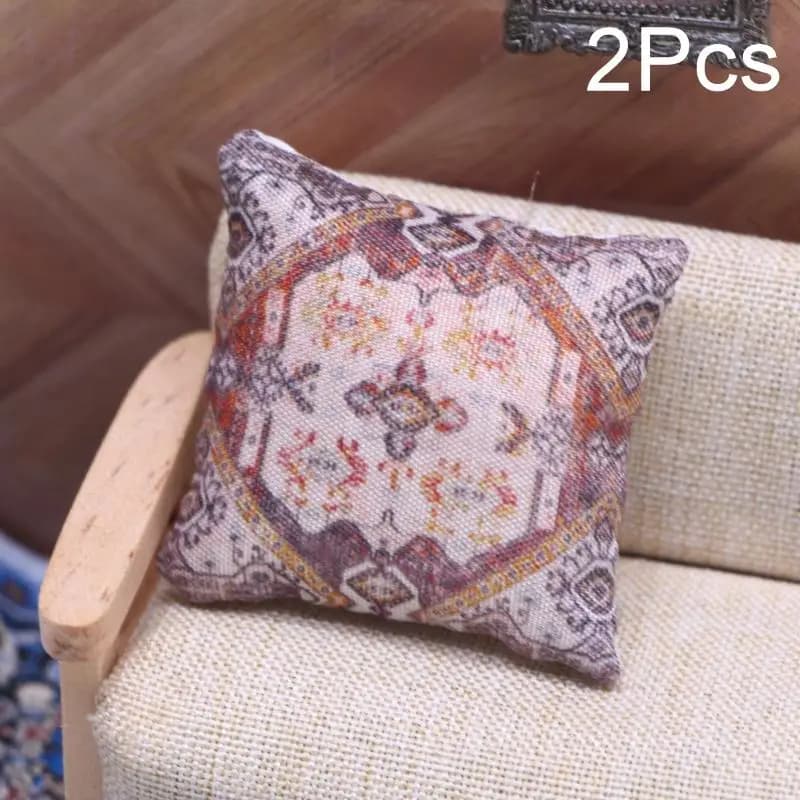 Paquet de deux coussins Boho Chic miniatures à l'échelle 1/12 pour meubles de maison de poupée